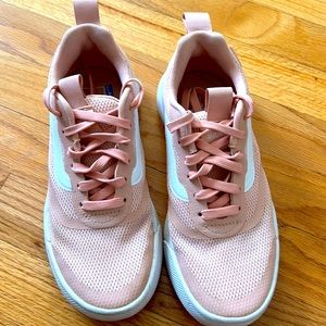Unisex Vans Ultra Range sneakers - pink. Men’s size 4.5 / Women’s size 6
